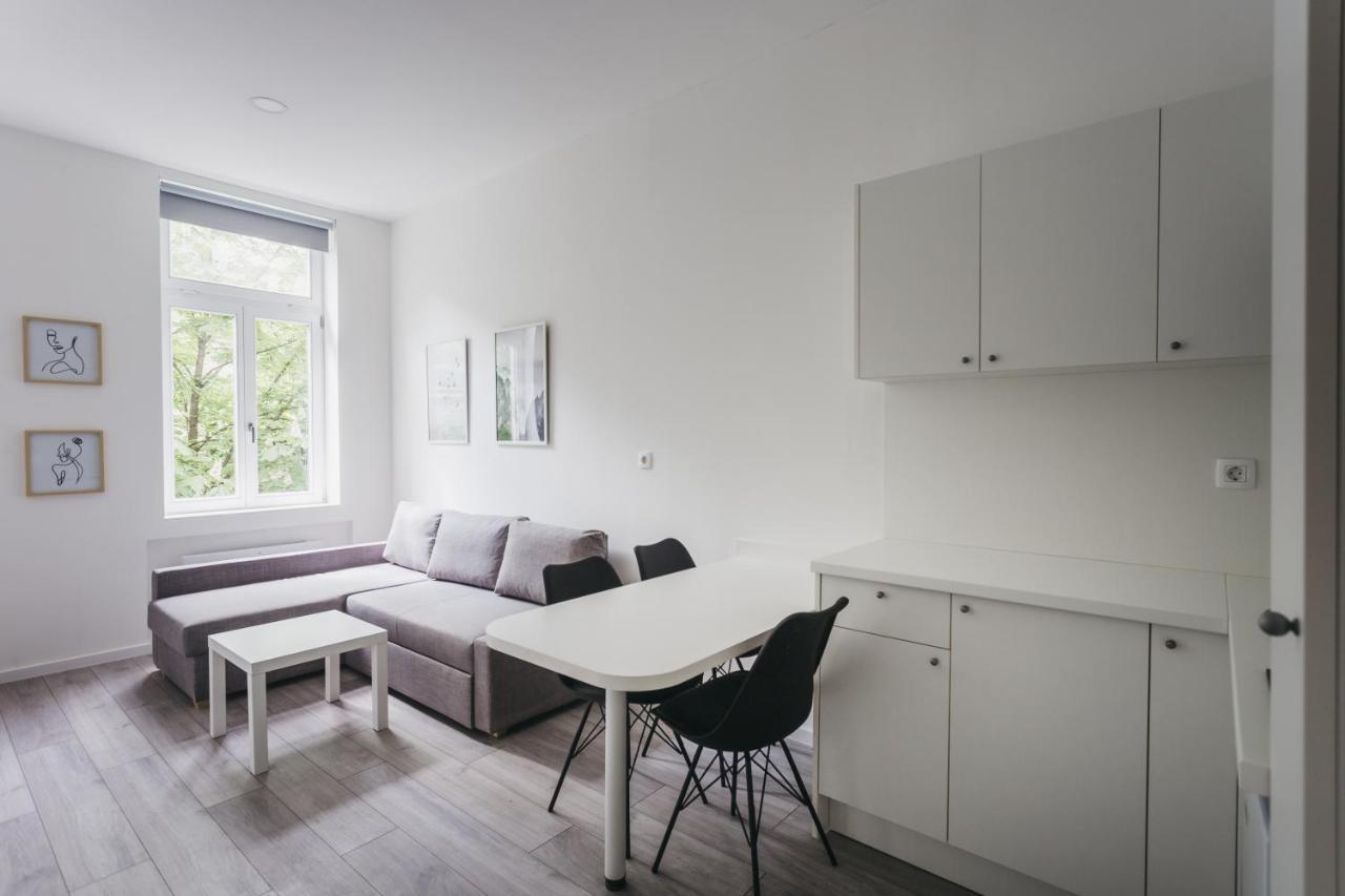 Mika Apartment And Studios Zagreb Extérieur photo