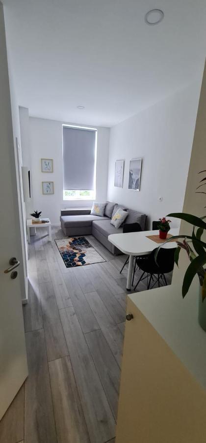Mika Apartment And Studios Zagreb Extérieur photo
